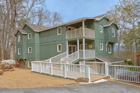 1106 Tanrac Trl, Gatlinburg, TN 37738