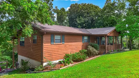1537 Kinder Ln, Dandridge, TN 37725