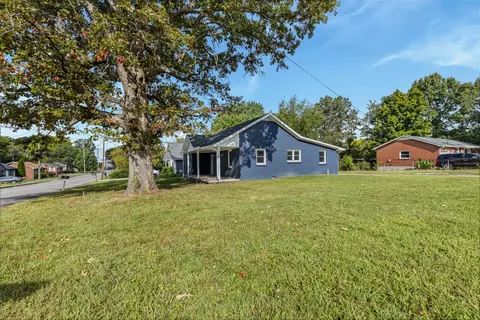 Exterior - 122 22nd Ave E, Springfield, TN 37172 photo 3 of 4
