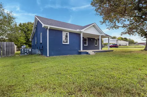 Exterior - 122 22nd Ave E, Springfield, TN 37172 photo 2 of 4