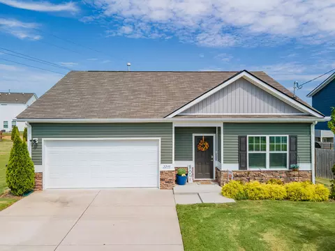 2205 Zeva Cir, Columbia, TN 38401