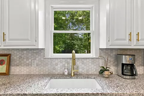 Kitchen - 100 Stephen Nicks Dr, Dickson, TN 37055 photo 3 of 4