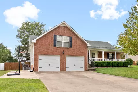 3925 Justene Ct, Clarksville, TN 37040