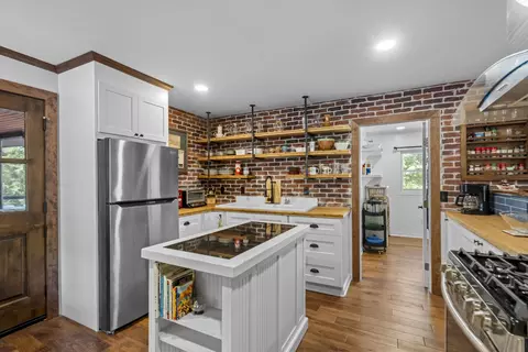 Kitchen - 1035 Riverview Rd, Centerville, TN 37033 photo 1 of 5