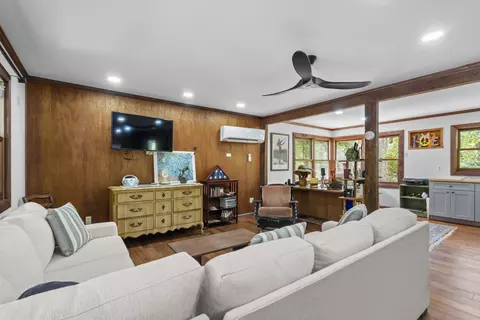 Living - 1035 Riverview Rd, Centerville, TN 37033 photo 6 of 6