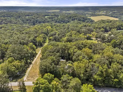 View/Area - 1035 Riverview Rd, Centerville, TN 37033 photo 3 of 7