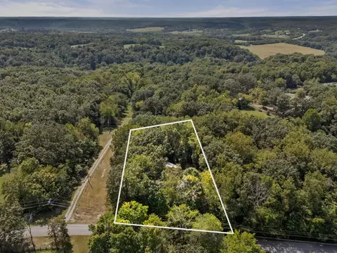 View/Area - 1035 Riverview Rd, Centerville, TN 37033 photo 2 of 7