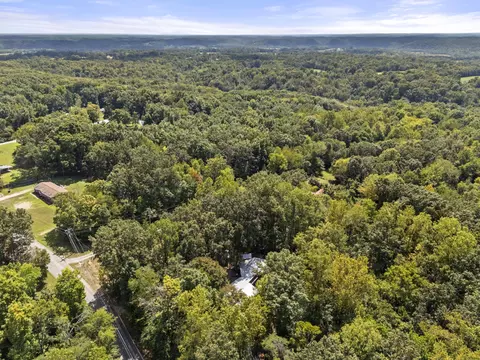 View/Area - 1035 Riverview Rd, Centerville, TN 37033 photo 4 of 7