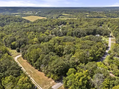 View/Area - 1035 Riverview Rd, Centerville, TN 37033 photo 7 of 7