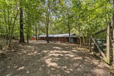 Exterior - 1035 Riverview Rd, Centerville, TN 37033 photo 9 of 9