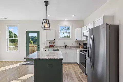 Kitchen - 164 Lena Loop, Burns, TN 37029 photo 4 of 5