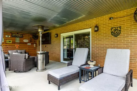 Exterior - 314 Middleton Dr, Townsend, TN 37882 photo 8 of 12
