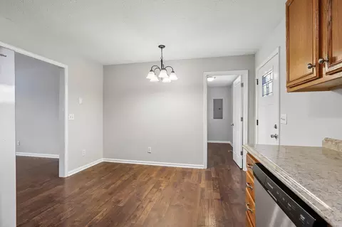 Dining - 1007 Hamilton Dr, Murfreesboro, TN 37129 photo 2 of 2