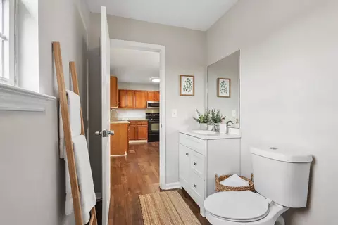 Entry Way - 1007 Hamilton Dr, Murfreesboro, TN 37129 photo 1 of 5