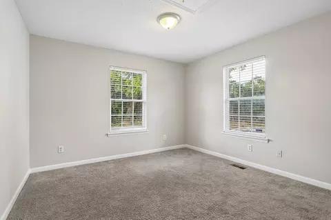 Bedroom - 1007 Hamilton Dr, Murfreesboro, TN 37129 photo 8 of 14