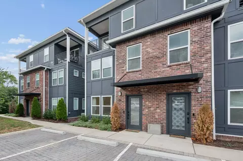 102 Duke St #24, Nashville, TN 37207