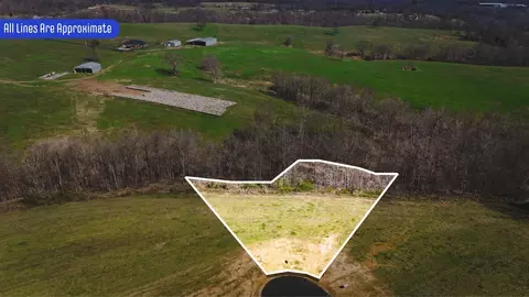 259 Daniel Ln, Westmoreland, TN 37186