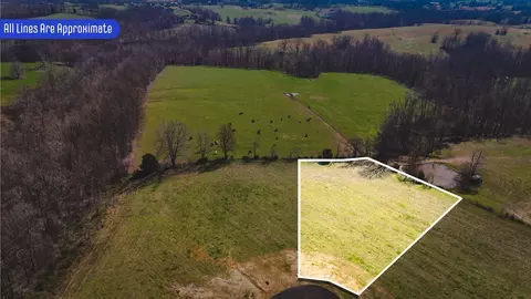 260 Daniel Ln, Westmoreland, TN 37186