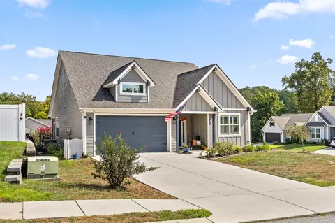 12190 Avery Pl, Soddy Daisy, TN 37379