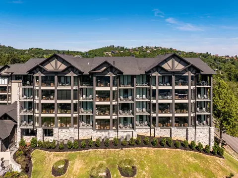 855 Campbell Lead Rd #303, Gatlinburg, TN 37738