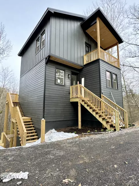 932 N Highland Dr, Gatlinburg, TN 37738