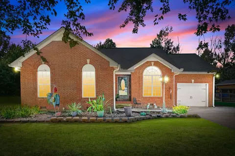 140 Cody Ct, Portland, TN 37148