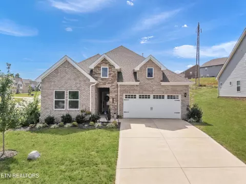 510 Sugar Maple Tr, Lenoir City, TN 37771