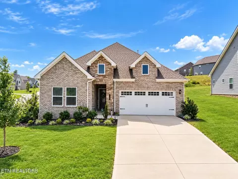 510 Sugar Maple Tr, Lenoir City, TN 37771