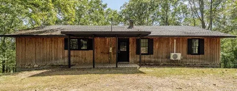 1317 Shawnettee Rd, Collinwood, TN 38450