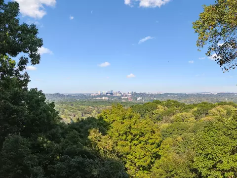 125 Jocelyn Hills Dr, Nashville, TN 37205