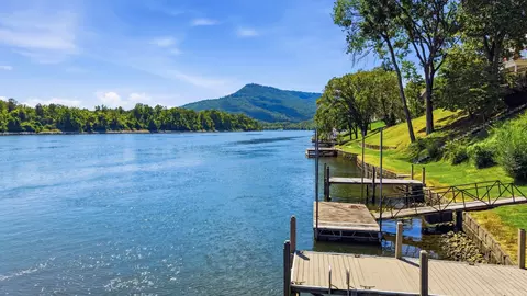 3162 Waterfront Dr, Chattanooga, TN 37419