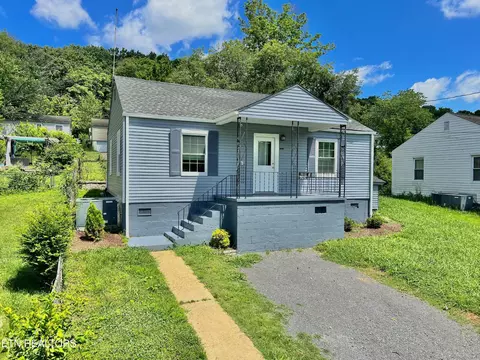 2627 Larkwood Ln, Knoxville, TN 37921