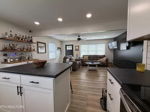 8024 Brickyard Rd, Powell, TN 37849 photo 5