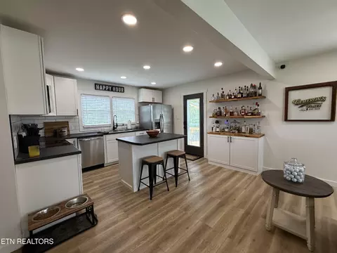 8024 Brickyard Rd, Powell, TN 37849 photo 4