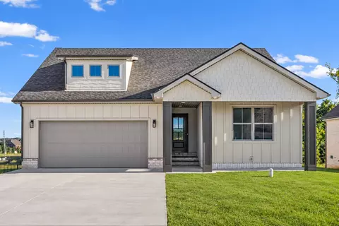 907 Bankside Dr, Clarksville, TN 37043