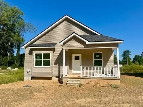 560 Gracie St, Livingston, TN 38570