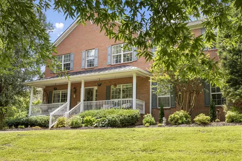 Exterior - 1005 Market St, Franklin, TN 37067 photo 2 of 15