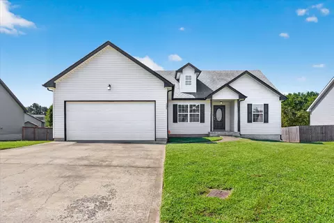 1402 Scrub Oak Dr, Clarksville, TN 37042