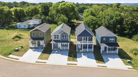 38 Dixon Dr, Clarksville, TN 37040