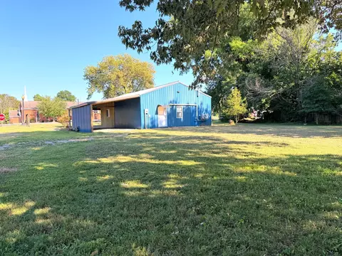 Exterior - 106 Main St, Hazel, KY 42049 photo 7 of 7