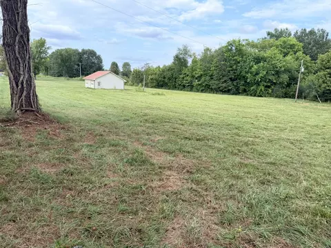 505 5th St, Hazel, KY 42049 photo 5