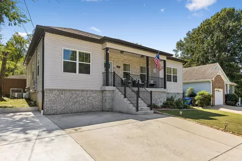 245 Valley Dr, Columbia, TN 38401
