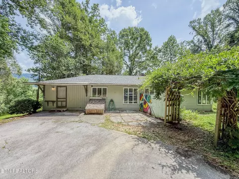2620 Wears Valley Rd, Sevierville, TN 37862