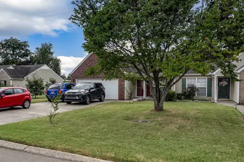 718 Dellwood Dr, Smyrna, TN 37167