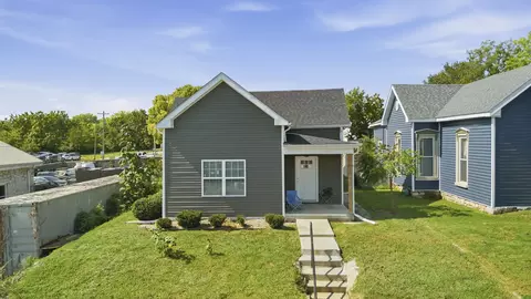 111 W 10th Ave, Bowling Green, KY 42101