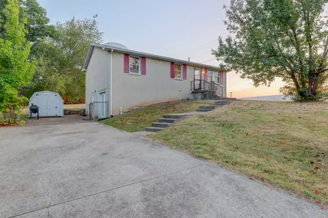 443 Appleton Dr, Clarksville, TN 37042