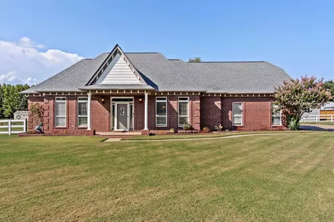 9530 Bolton Estates Rd, Millington, TN 38053