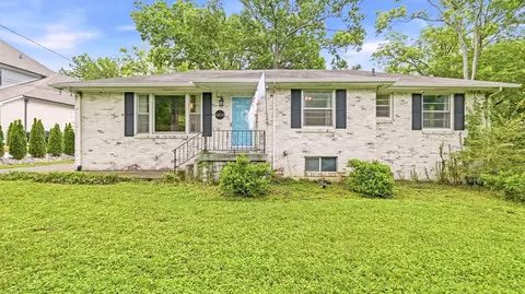 6808 Fleetwood Dr, Nashville, TN 37205