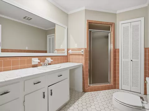 Bath - 334 Echo Ln, Killen, AL 35645 photo 1 of 4