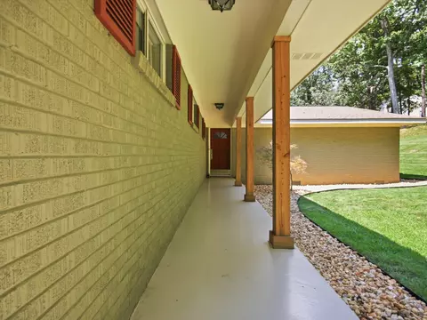 Exterior - 334 Echo Ln, Killen, AL 35645 photo 2 of 10